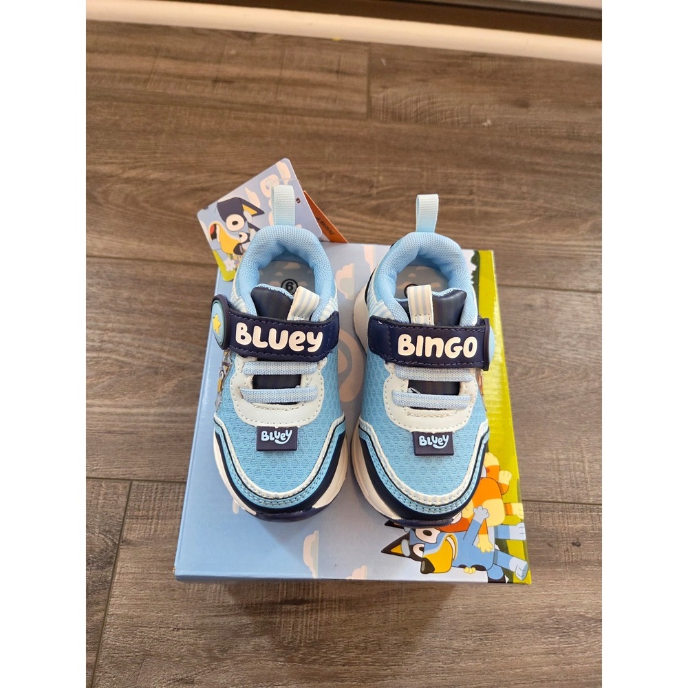 Bluey baby‎ boy light up sneakers size 6